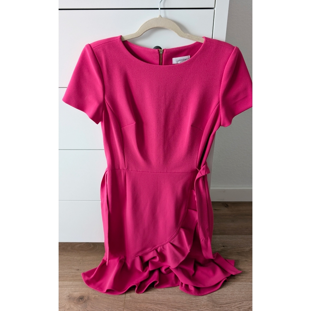 Calvin Klein Elegant Pink Ruffle Dress